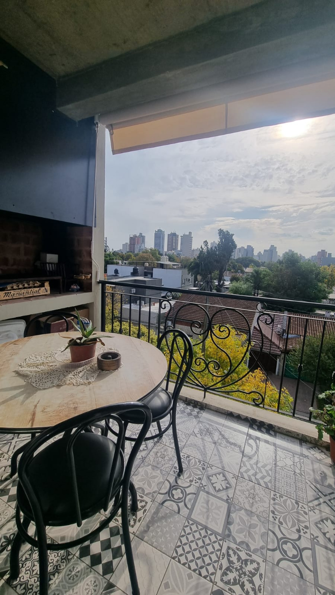 VENTA HERMOSO MONOAMBIETE CON COCHERA HARMONY II  MUÑIZ