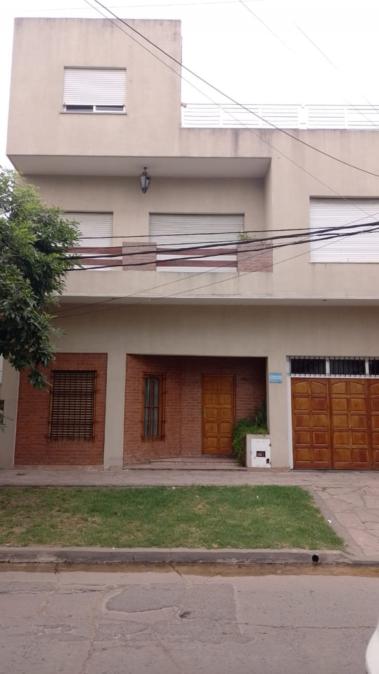 Venta casa 5 ambientes (Muñiz)