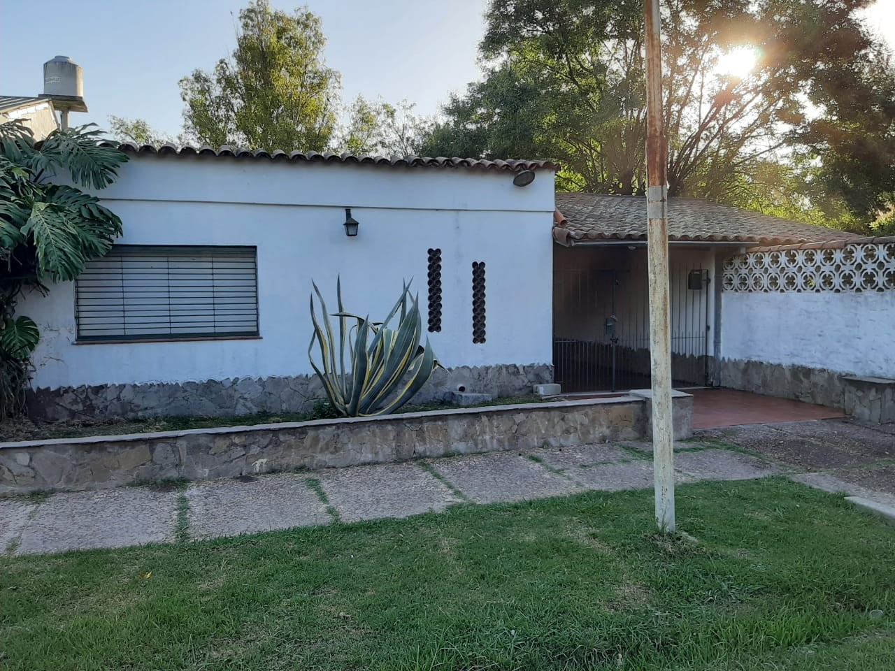 CASA y gran parque en Tortuguitas