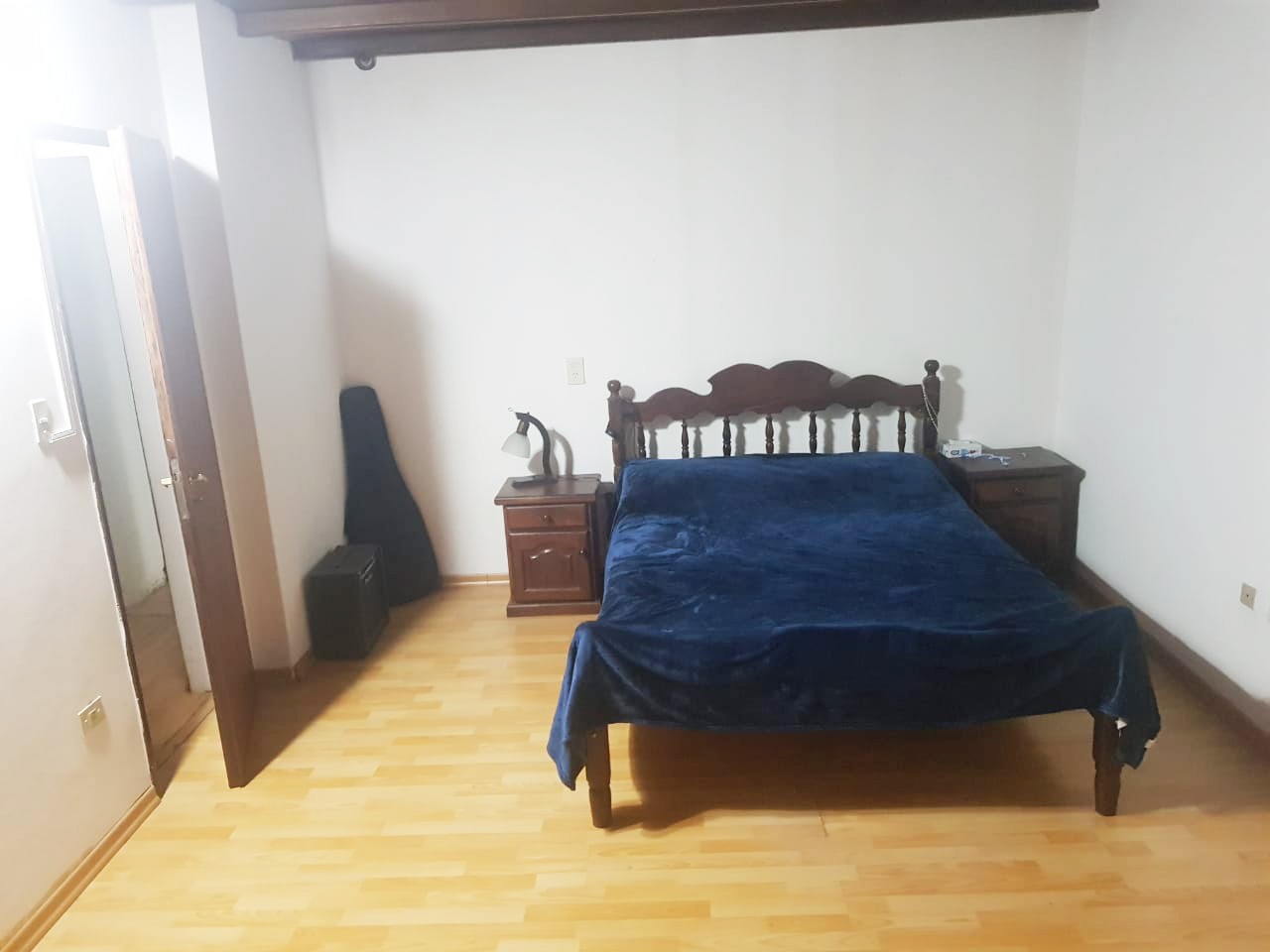 Habitación principal con vestidor